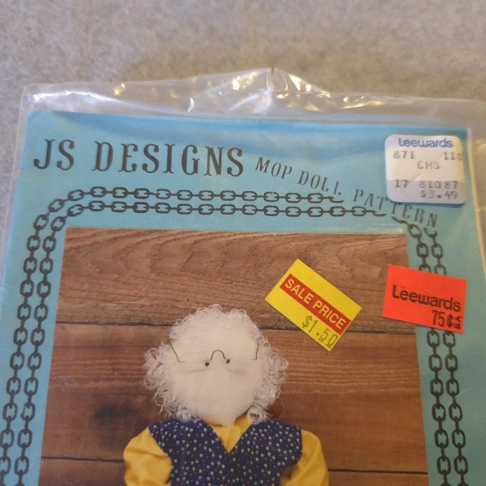UNCUT craft sewing pattern JS Designs Mop doll Pattern Quilter 41008